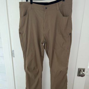 Eddie Bauer fleece lined nylon/spandex pants sz 38x32 NWOT